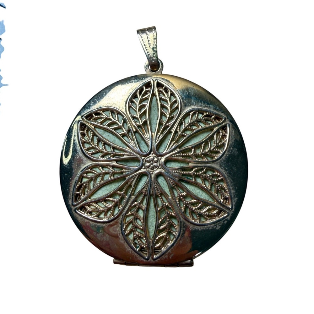 Vintage Gold Tone Filigree Flower Round Locket Pendant Victorian Style Ornate